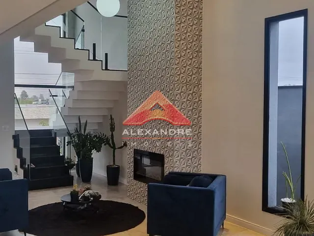 Casa com 250m² 3 quartos e 4 banheiros, à venda, no bairro Sítio Adriano em Caçapava