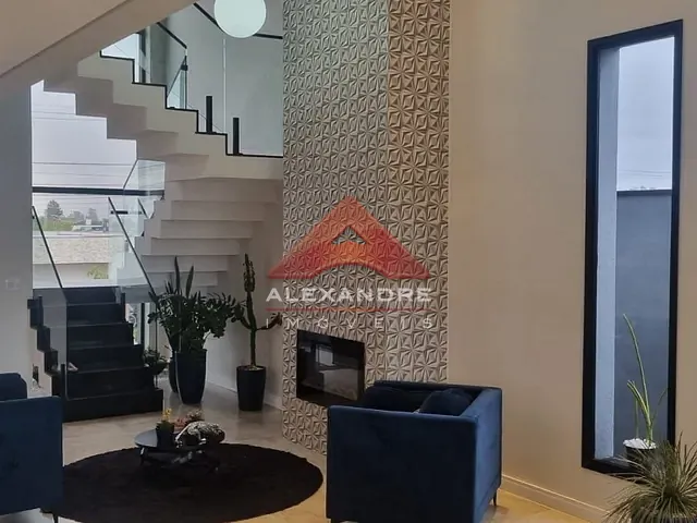Casa com 250m² 3 quartos e 4 banheiros, à venda, no bairro Sítio Adriano em Caçapava