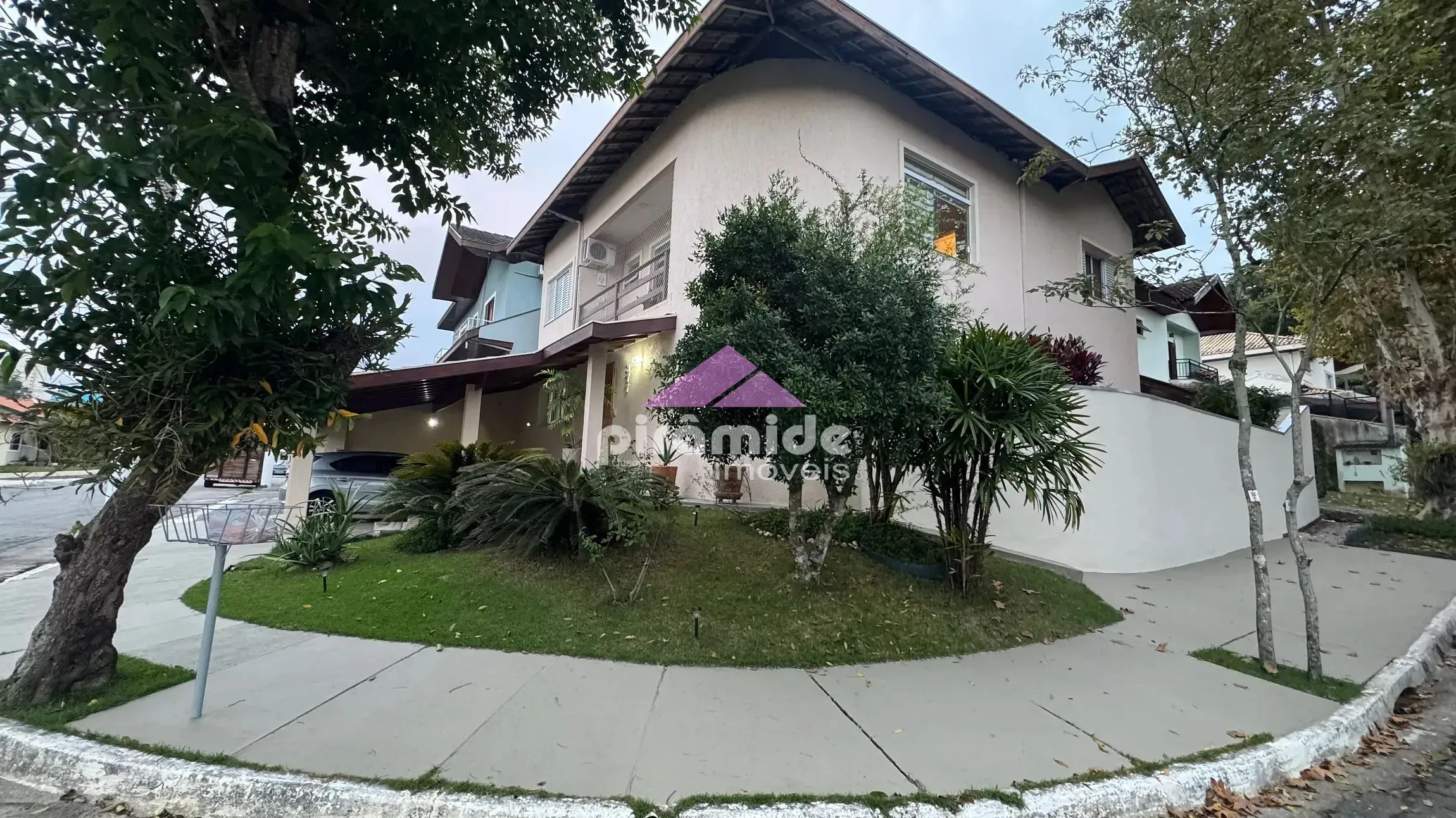 Casa, 4 quartos, 256 m² - Foto 22