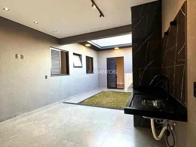 Casa com 209m² 3 quartos e 1 banheiro, à venda, no bairro Wanel Ville em Sorocaba