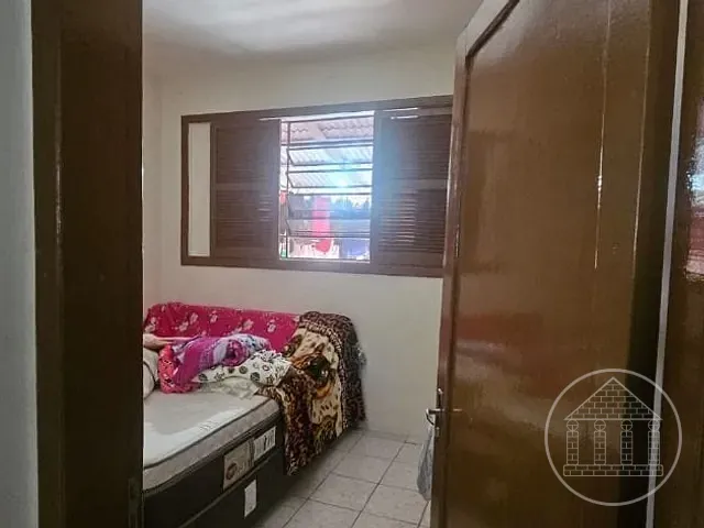 Casa com 200m² 3 quartos e 1 banheiro, à venda, no bairro Cidade Dutra em São Paulo