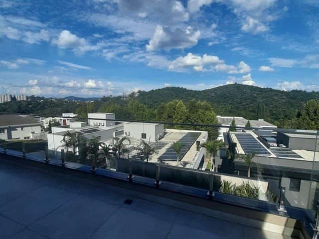 Casa com 464m² 4 quartos e 5 banheiros, à venda, no bairro Alphaville em Santana de Parnaíba