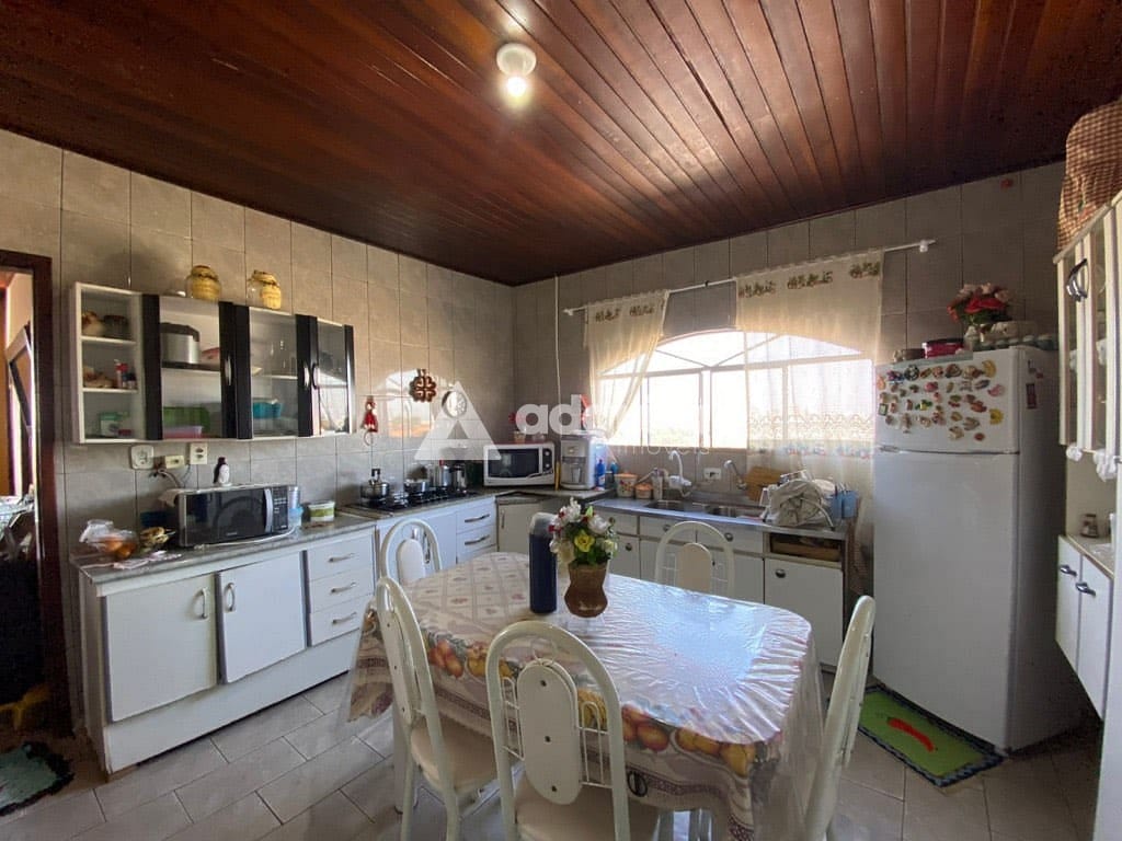 Casa à venda com 3 quartos, 311m² - Foto 6