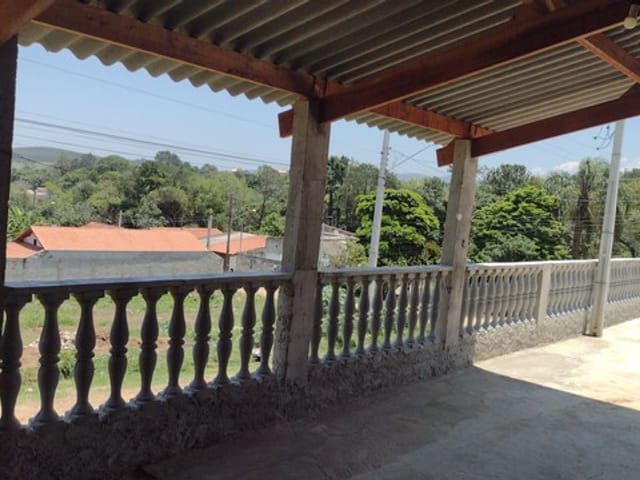 Casa com 333m² 1 quarto e 1 banheiro, à venda, no bairro Portal Mantiqueira em Caçapava