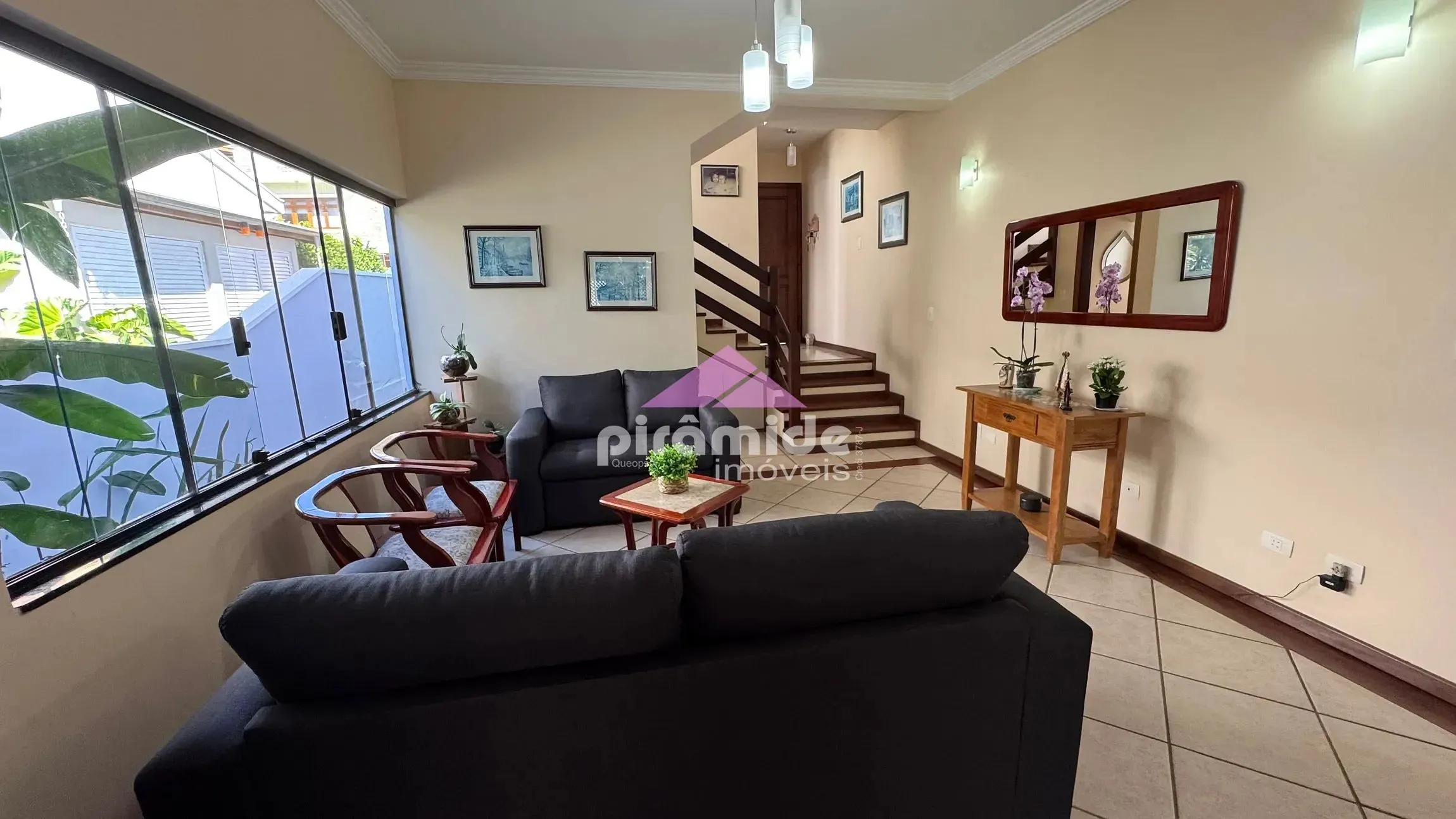 Casa, 3 quartos, 199 m² - Foto 2