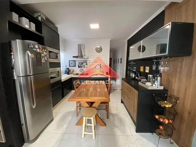 Casa com 140m² 2 quartos e 1 banheiro, à venda, no bairro Jardim Limoeiro em São José dos Campos
