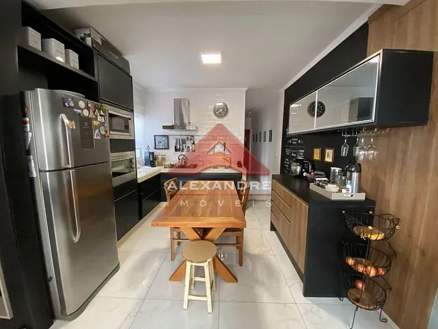 Casa com 140m² 2 quartos e 1 banheiro, à venda, no bairro Jardim Limoeiro em São José dos Campos