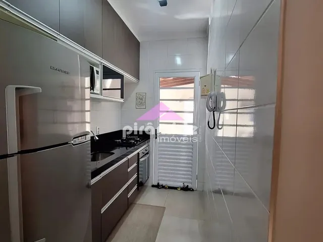 Casa com 10m² 2 quartos e 1 banheiro, à venda, no bairro Jardim Marcondes em Jacareí
