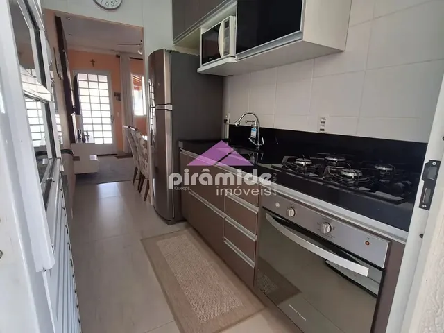 Casa com 10m² 2 quartos e 1 banheiro, à venda, no bairro Jardim Marcondes em Jacareí