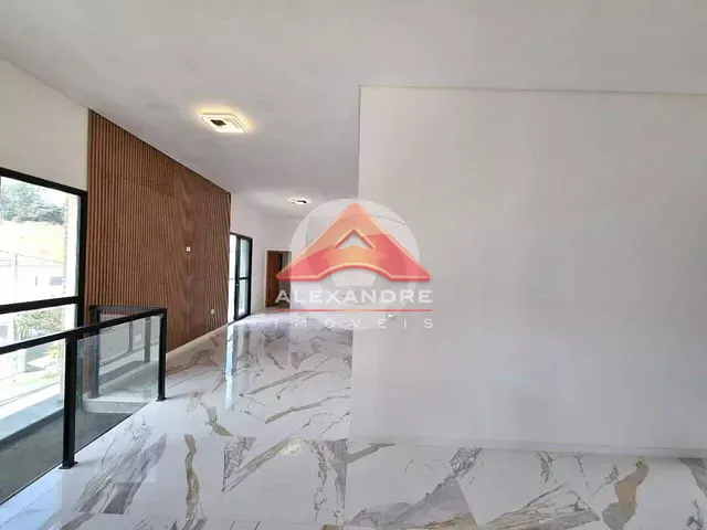 Casa com 300m² 4 quartos e 3 banheiros, à venda, no bairro Condomínio Residencial Mantiqueira em São José dos Campos
