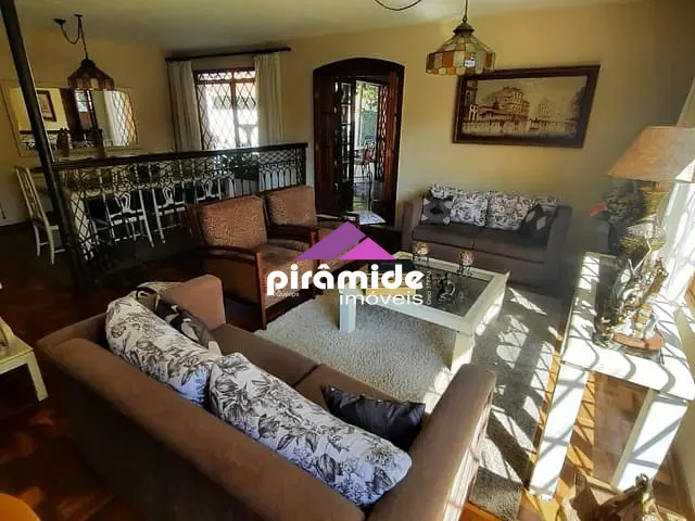 Casa com 675m² 4 quartos e 4 banheiros, à venda, no bairro Jardim Esplanada em São José dos Campos