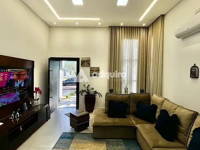 Casa com 300m² 3 quartos e 3 banheiros, à venda, no bairro Jardim Carvalho em Ponta Grossa