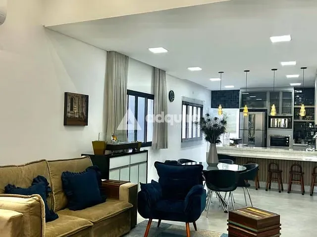 Casa com 300m² 3 quartos e 3 banheiros, à venda, no bairro Jardim Carvalho em Ponta Grossa