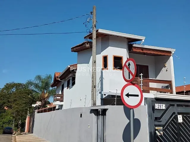 Casa com 175m² 4 quartos e 3 banheiros, à venda, no bairro Cidade Jardim em Sorocaba