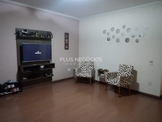 Casa com 175m² 4 quartos e 3 banheiros, à venda, no bairro Cidade Jardim em Sorocaba