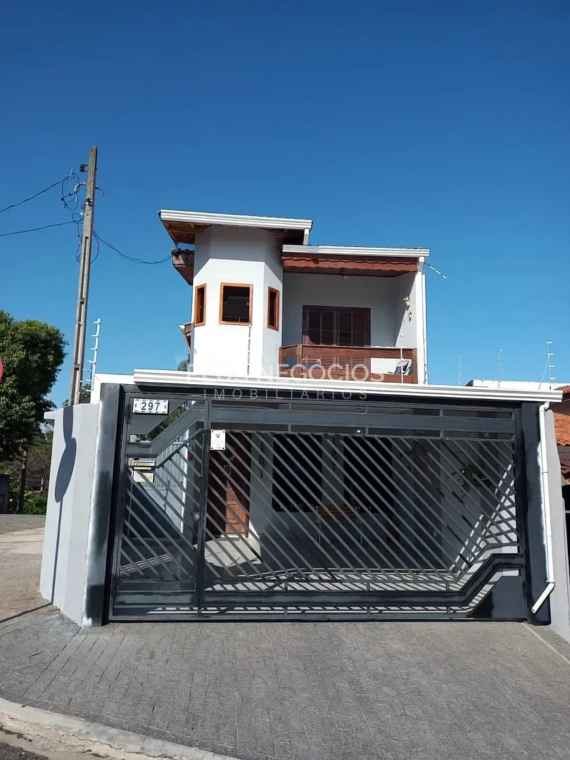 Casa, 4 quartos, 181 m² - Foto 1