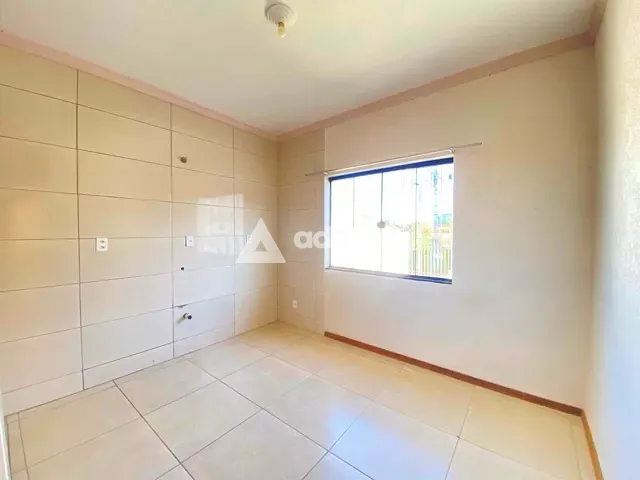 Casa 3 quartos e 1 banheiro, à venda, no bairro Neves em Ponta Grossa