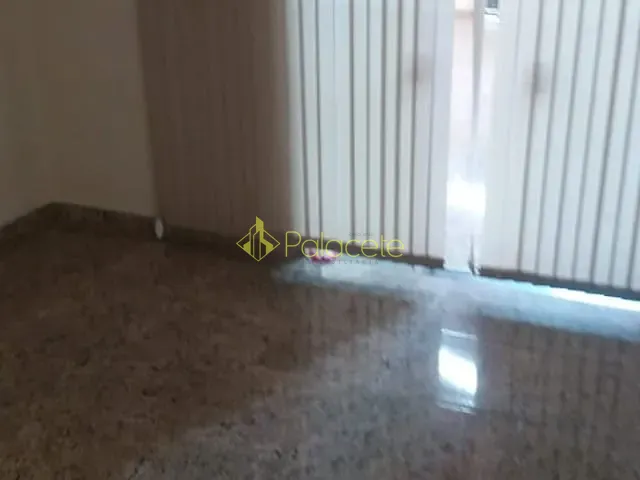 Casa com 250m² 2 quartos e 2 banheiros, à venda, no bairro Engenheiro Neiva em Guaratinguetá