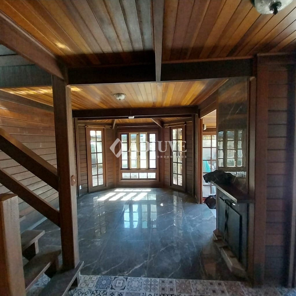 Casa à venda com 3 quartos, 190m² - Foto 18