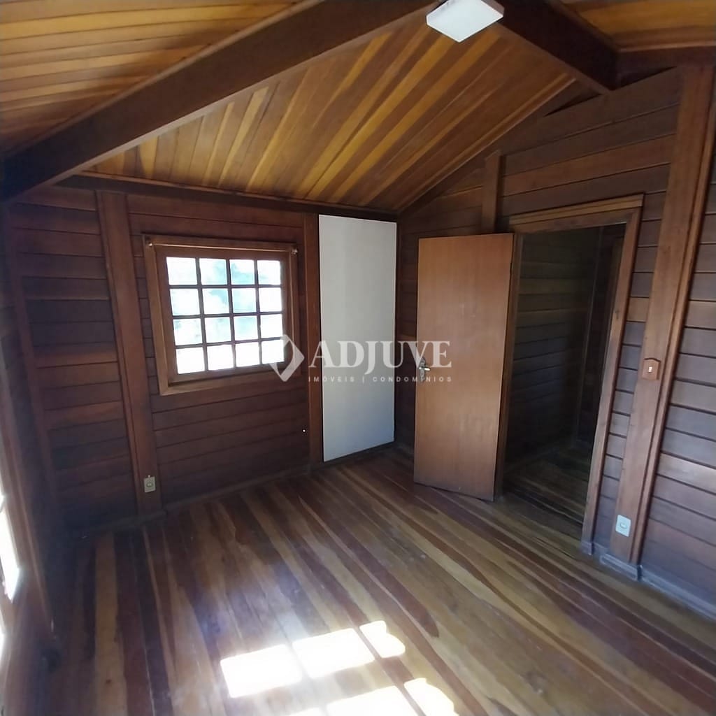 Casa à venda com 3 quartos, 190m² - Foto 16