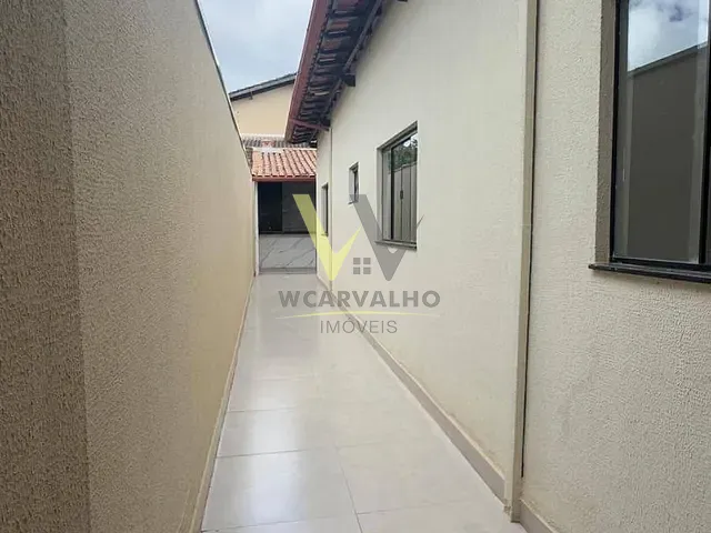 Casa com 300m² 3 quartos e 2 banheiros, à venda, no bairro Parque Iracema em Anápolis