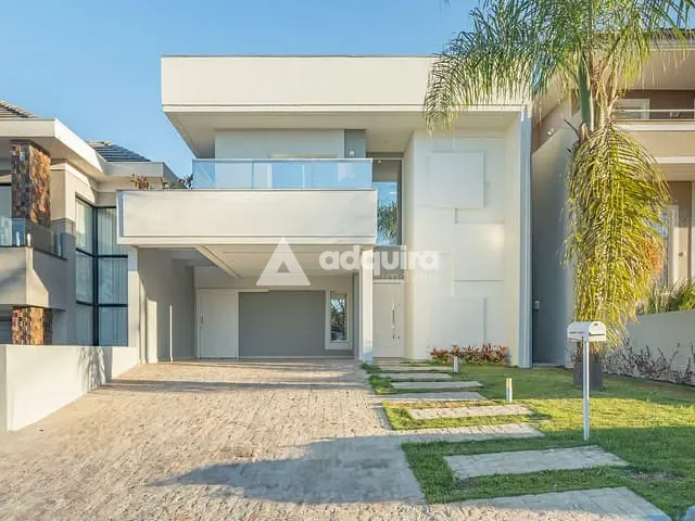 Casa com 300m² 3 quartos e 5 banheiros, à venda, no bairro Oficinas em Ponta Grossa