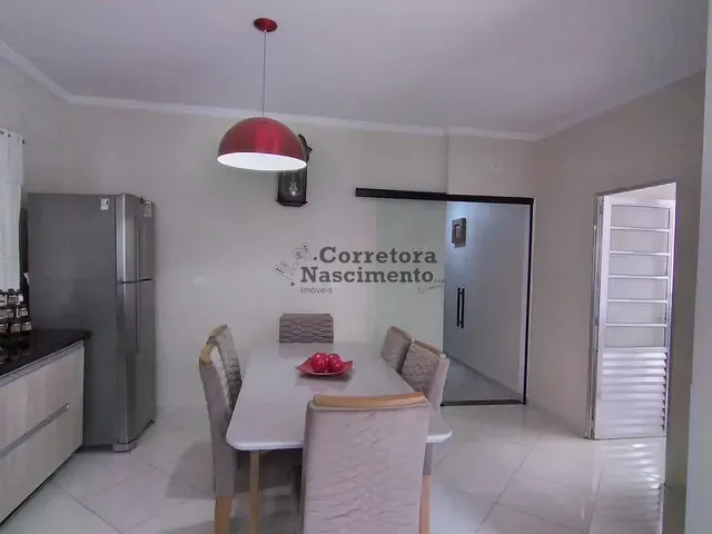 Casa com 343m² 4 quartos e 2 banheiros, à venda, no bairro Cidade Jardim em Jacareí