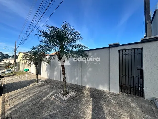Casa 2 quartos e 3 banheiros, à venda, no bairro Nova Rússia em Ponta Grossa