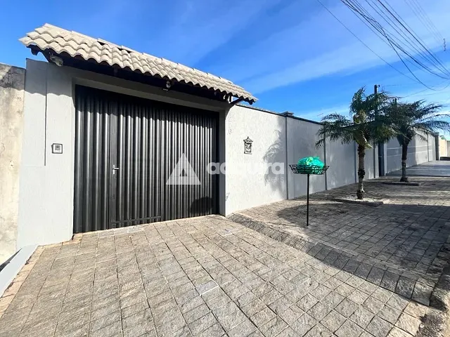 Casa 2 quartos e 3 banheiros, à venda, no bairro Nova Rússia em Ponta Grossa