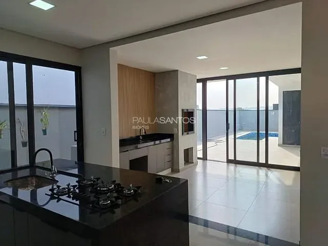 Casa com 300m² 3 quartos e 2 banheiros, à venda, no bairro Brigadeiro Tobias em Sorocaba