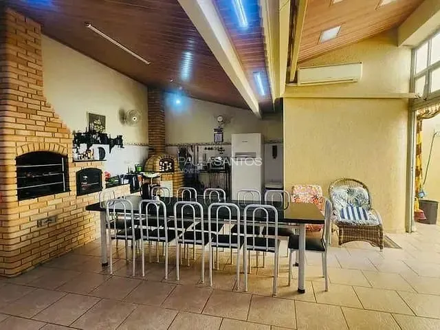 Casa com 210m² 4 quartos e 4 banheiros, à venda, no bairro Jardim Americano em Sorocaba