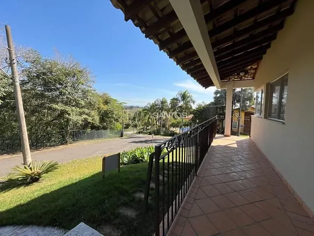 Casa com 1284m² 3 quartos e 3 banheiros, à venda, no bairro Caguassu em Sorocaba