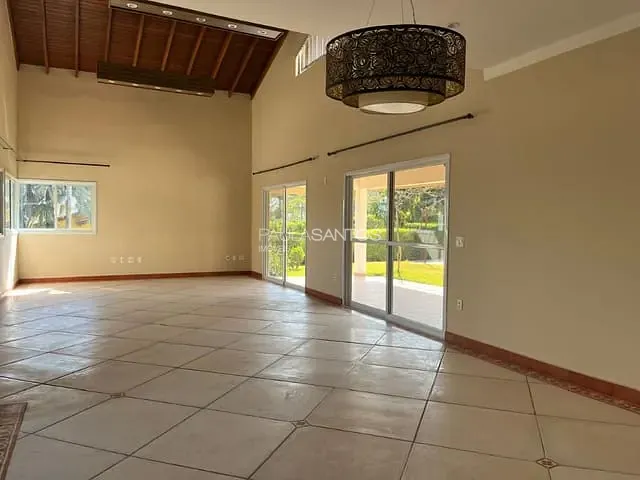 Casa com 1284m² 3 quartos e 3 banheiros, à venda, no bairro Caguassu em Sorocaba