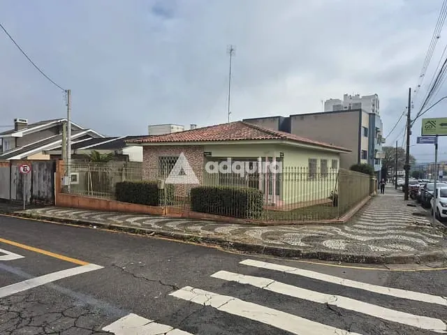 Casa 3 quartos e 2 banheiros, para alugar, no bairro Orfãs em Ponta Grossa