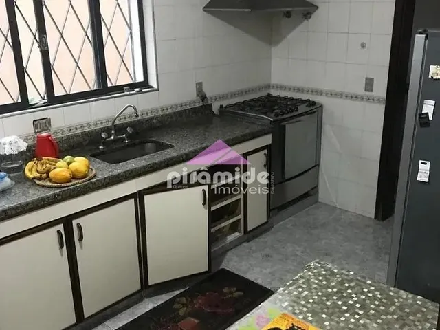Casa com 10m² 3 quartos e 3 banheiros, à venda, no bairro Jardim Esplanada em São José Dos Campos