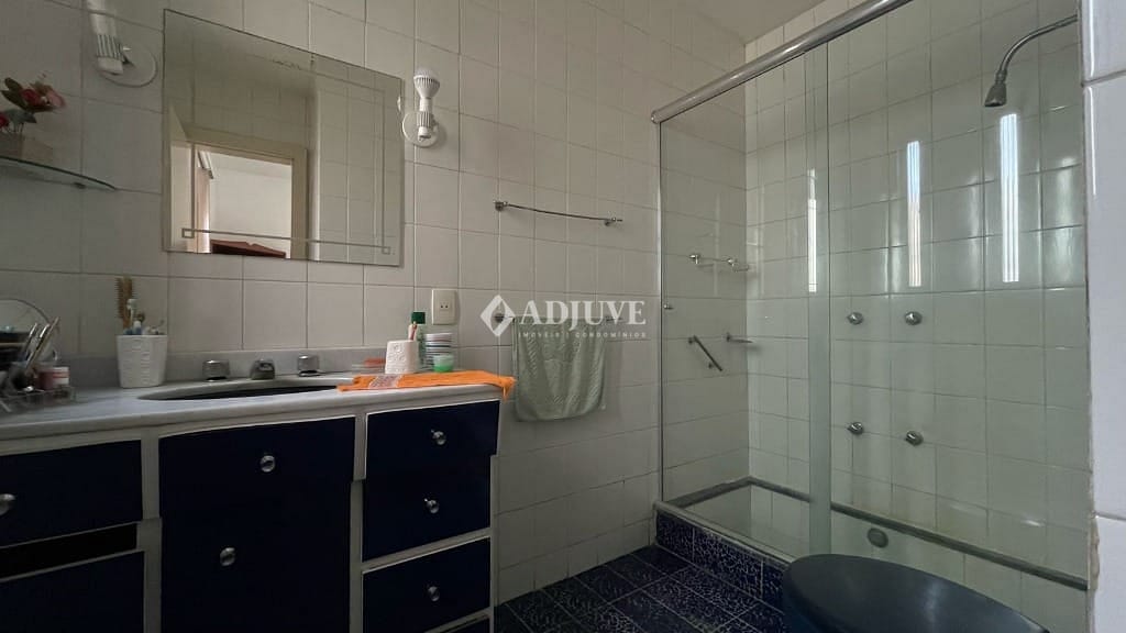 Casa à venda com 5 quartos, 200m² - Foto 9