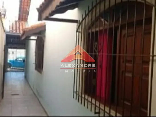 Casa com 250m² 3 quartos e 1 banheiro, à venda, no bairro Parque Nova Esperança em São José dos Campos