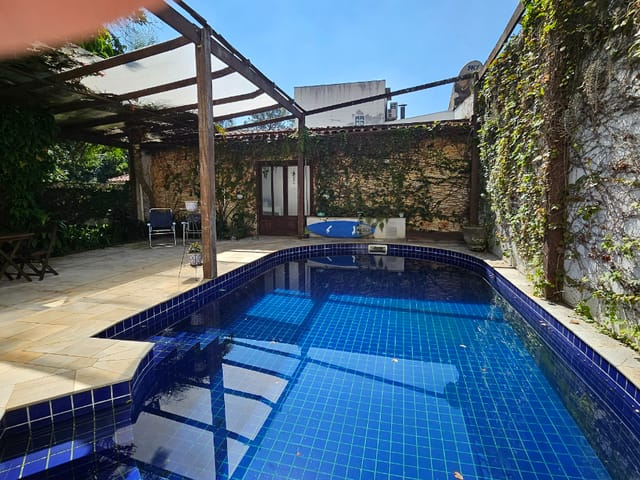 Casa com 500m² 3 quartos e 6 banheiros, à venda, no bairro Vila Cordeiro em São Paulo