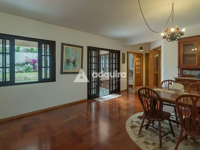 Casa com 880m² 4 quartos e 5 banheiros, à venda, no bairro Orfãs em Ponta Grossa