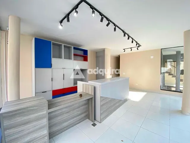 Casa para alugar, no bairro Centro em Ponta Grossa