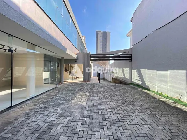 Casa para alugar, no bairro Centro em Ponta Grossa