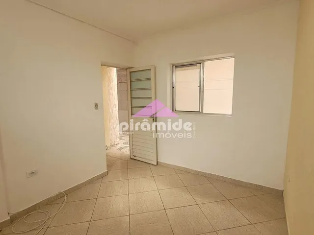 Casa com 50m² 1 quarto e 1 banheiro, para alugar, no bairro Bosque dos Eucaliptos em São José Dos Campos