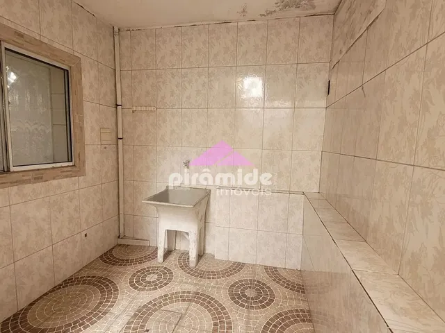 Casa com 50m² 1 quarto e 1 banheiro, para alugar, no bairro Bosque dos Eucaliptos em São José Dos Campos