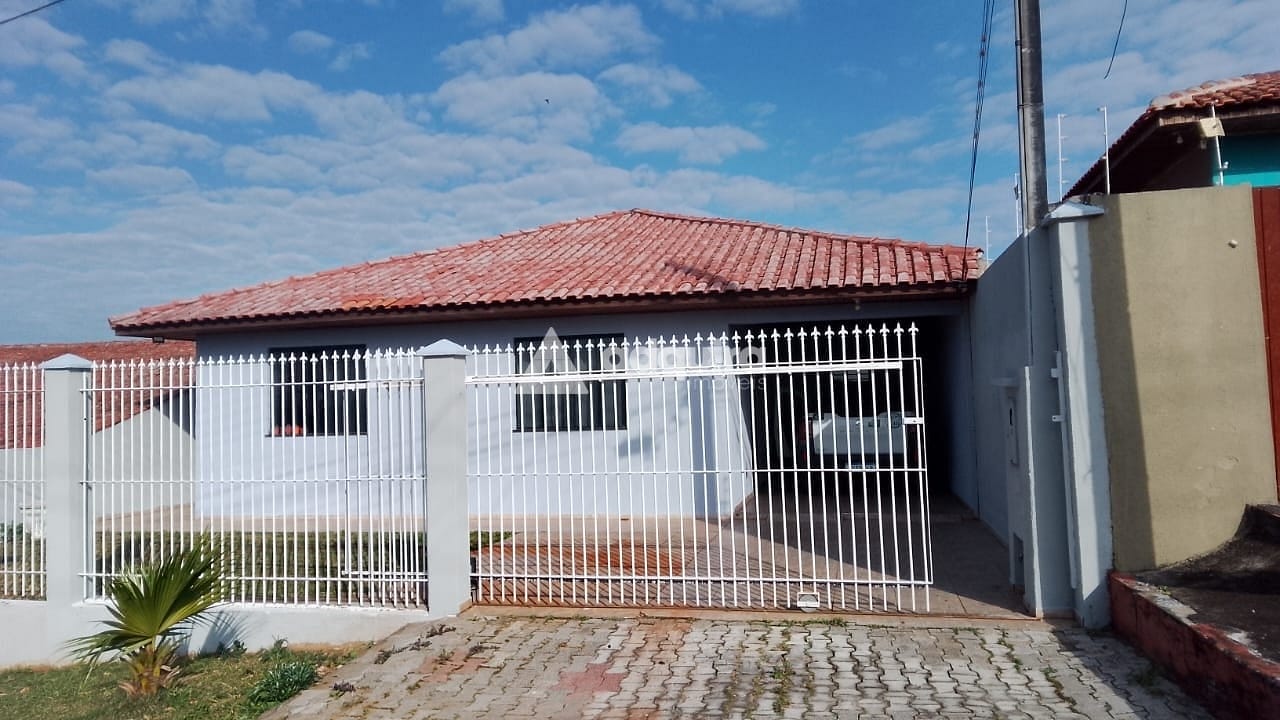 Casa à venda com 3 quartos, 160m² - Foto 1