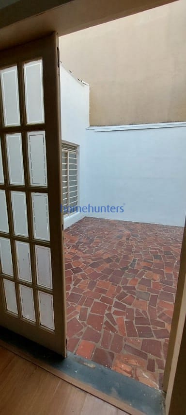 Casa para alugar com 1 quarto, 150m² - Foto 18