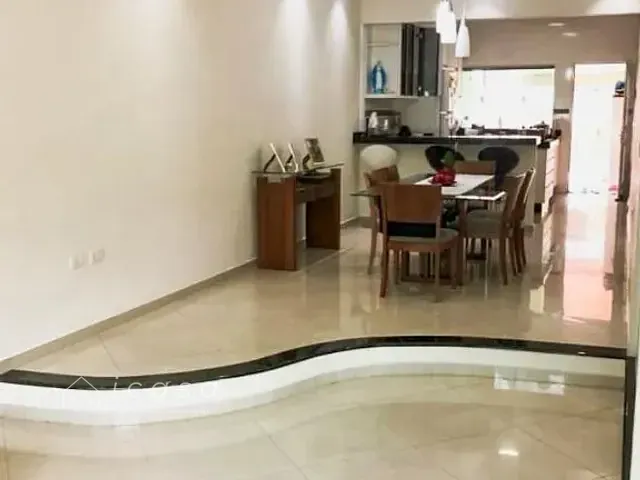 Casa com 450m² 3 quartos e 3 banheiros, à venda, no bairro Jardim Ana Rosa em Taubaté