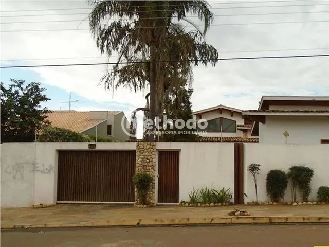 Casa com 635m² 3 quartos e 2 banheiros, à venda, no bairro Vila José Kallil Aun em Cosmópolis