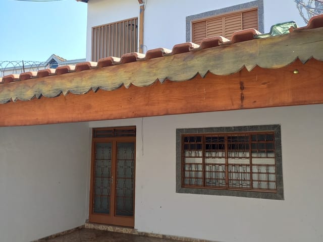 Casa 3 quartos e 2 banheiros, à venda, no bairro Jardim Boa Vista em Pindamonhangaba