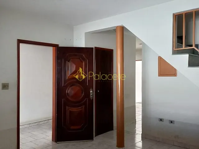 Casa 3 quartos e 2 banheiros, à venda, no bairro Jardim Boa Vista em Pindamonhangaba