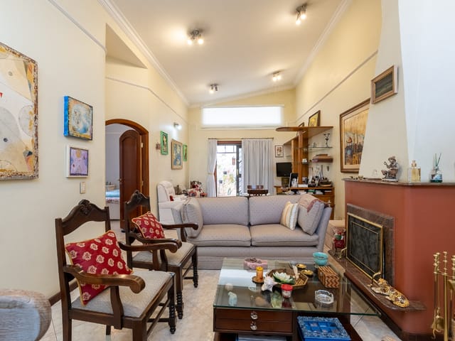 Casa com 300m² 2 quartos e 5 banheiros, à venda, no bairro Planalto Paulista em São Paulo